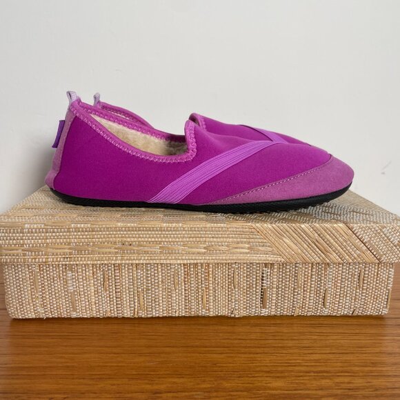 KoziKicks Woman's Slippers Sz LARGE (8.5 -9.5) - Picture 2 of 8